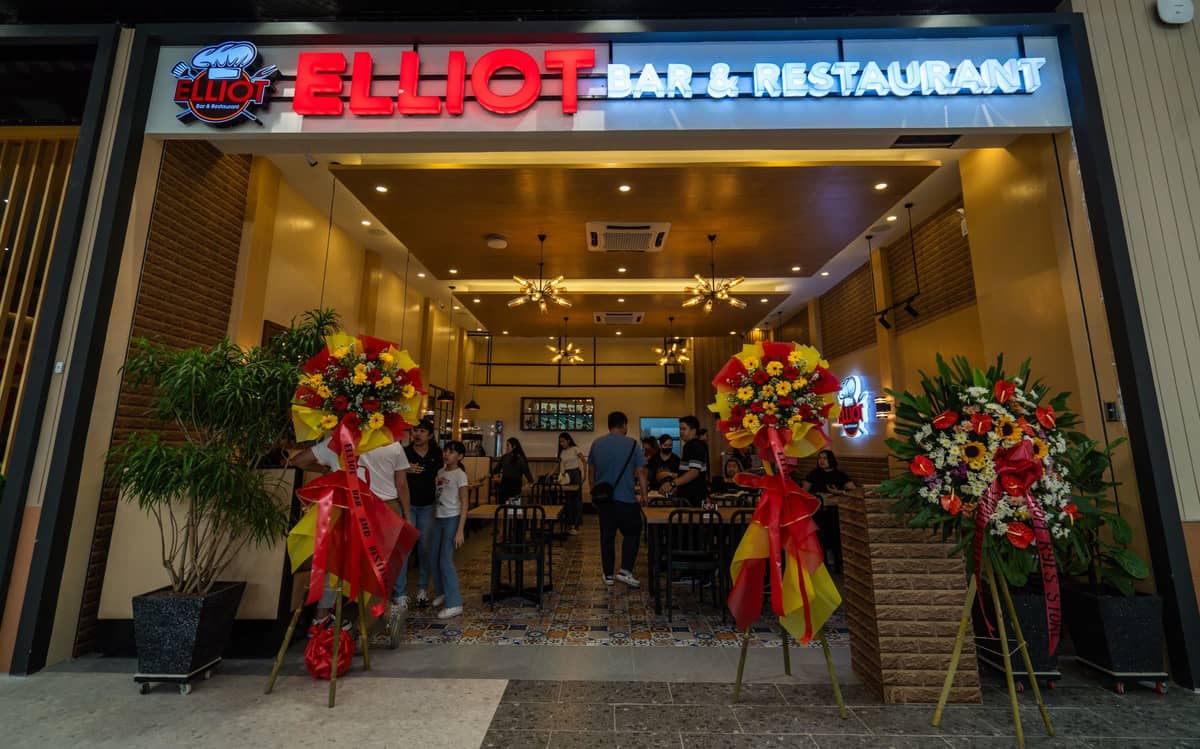 Local brand Elliot Bar & Restaurant serves exquisite food and drinks.